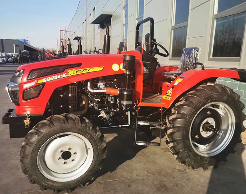 Tractor 704